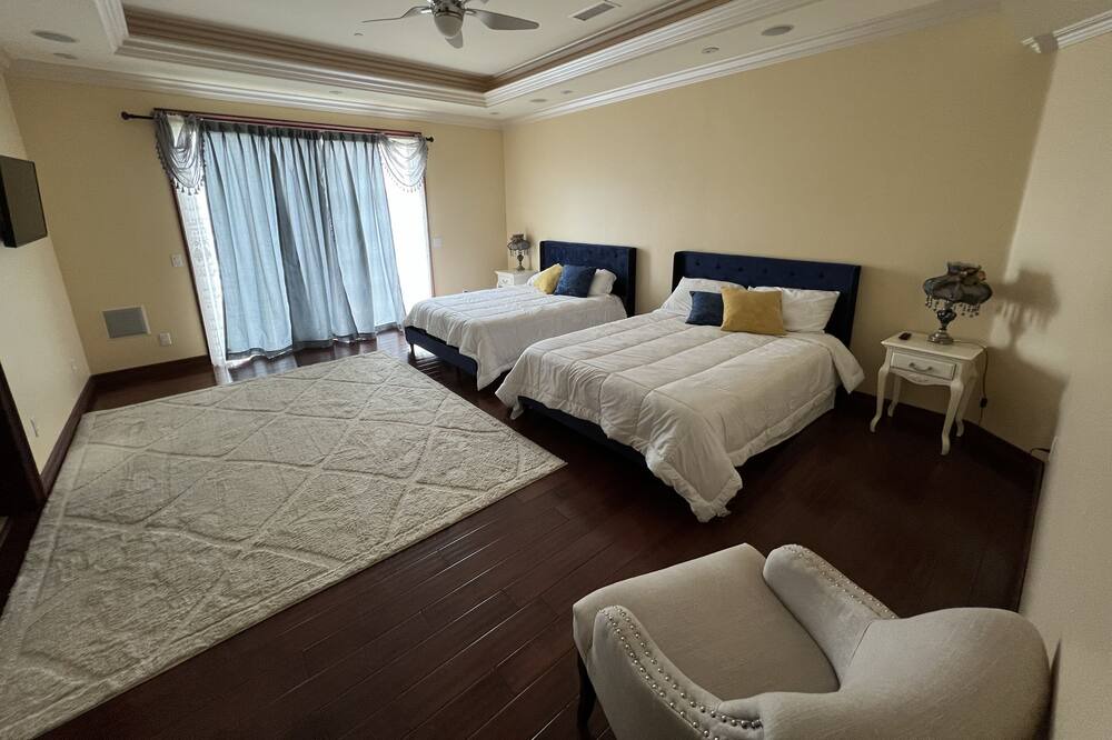 Photo of Bedroom in San Pasqual Valley