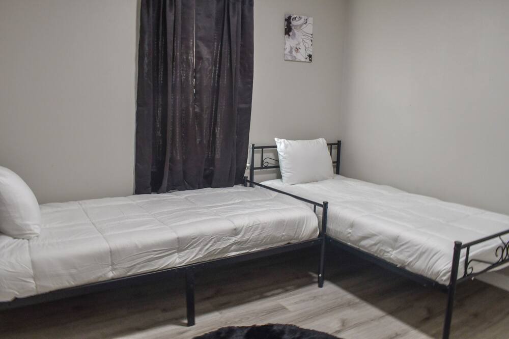 Photo of Bedroom in Goose Creek
