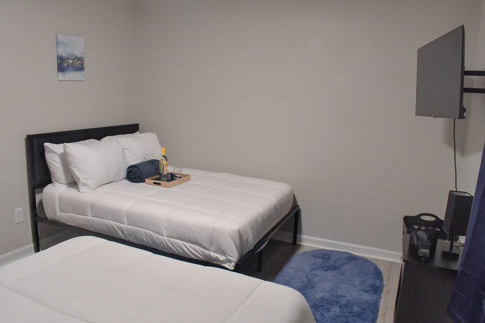 Photo of Bedroom in Goose Creek
