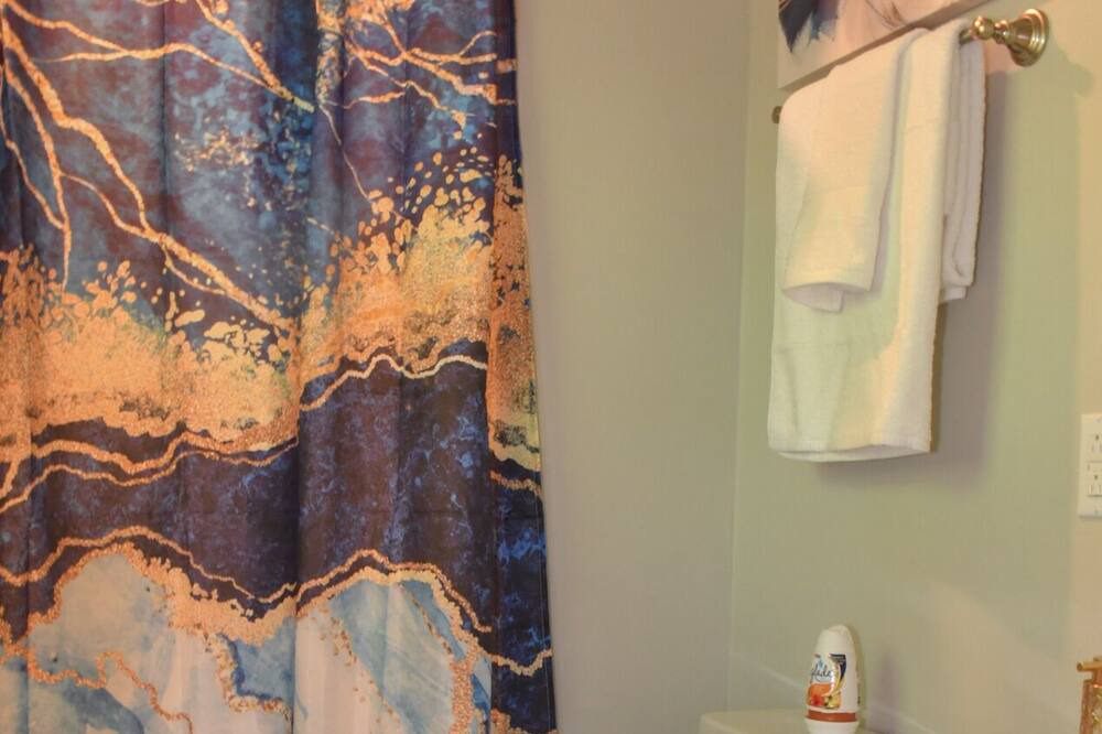 Photo of Bathroom in Goose Creek