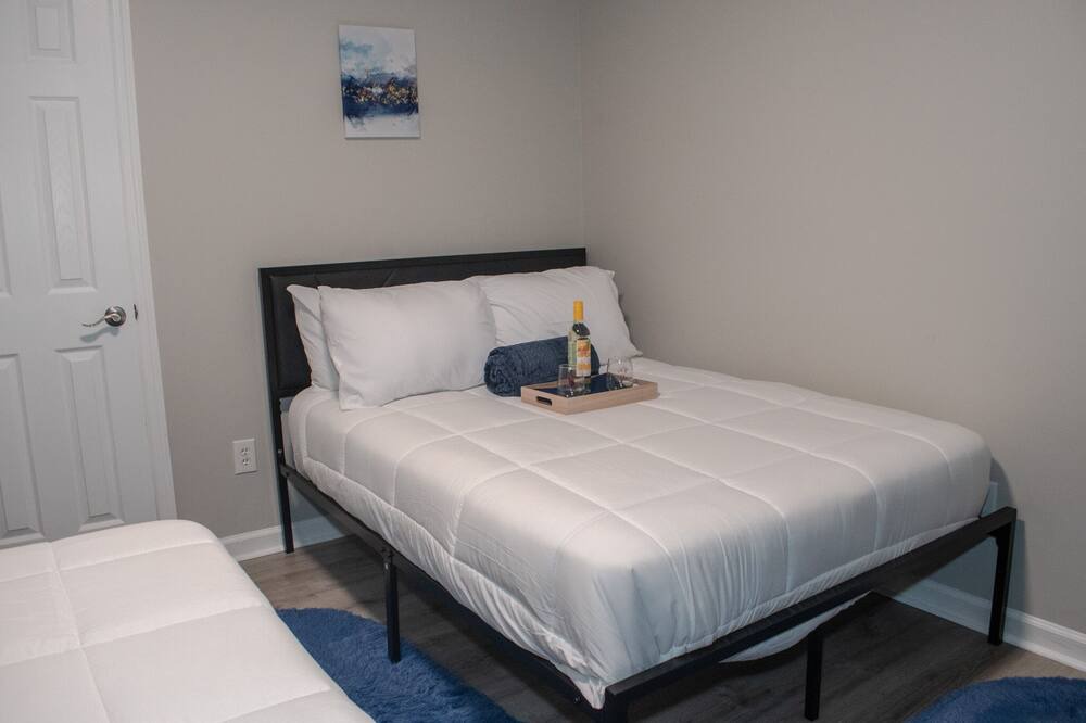 Photo of Bedroom in Goose Creek