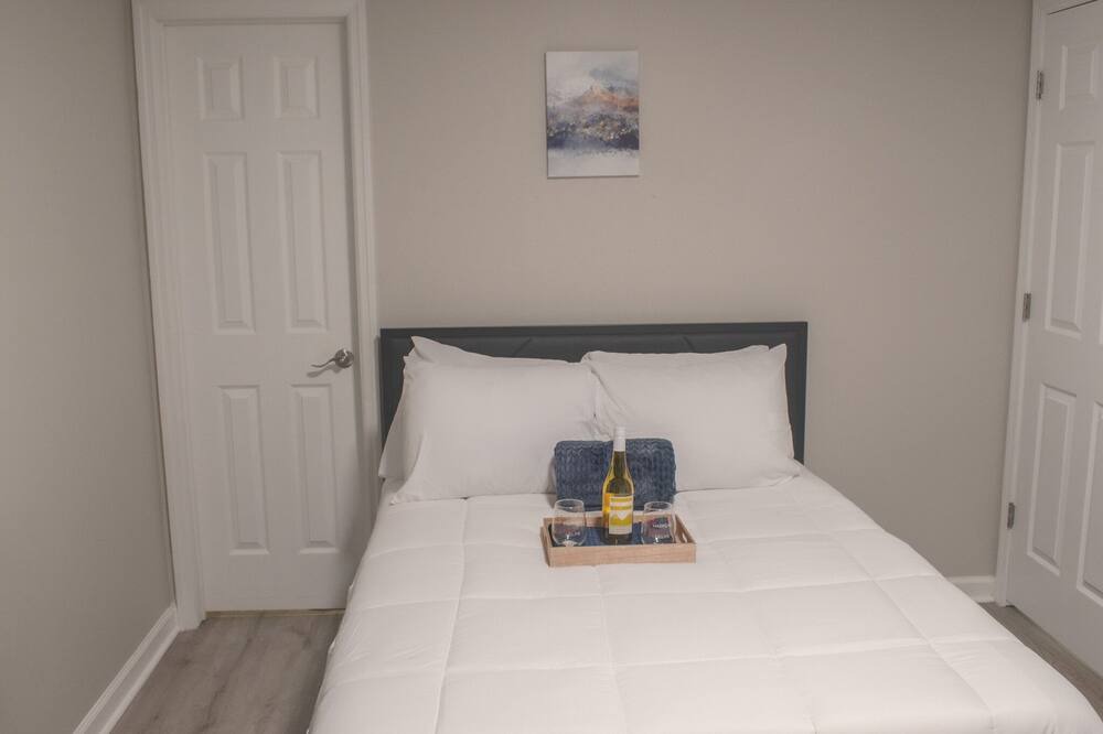 Photo of Bedroom in Goose Creek