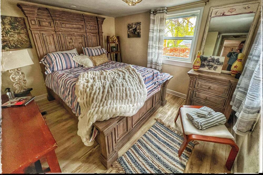 Photo of Bedroom in Lake Orion