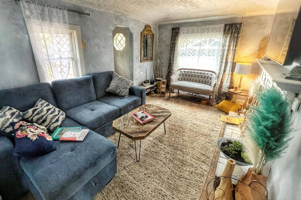 Photo of Livingroom in Lake Orion