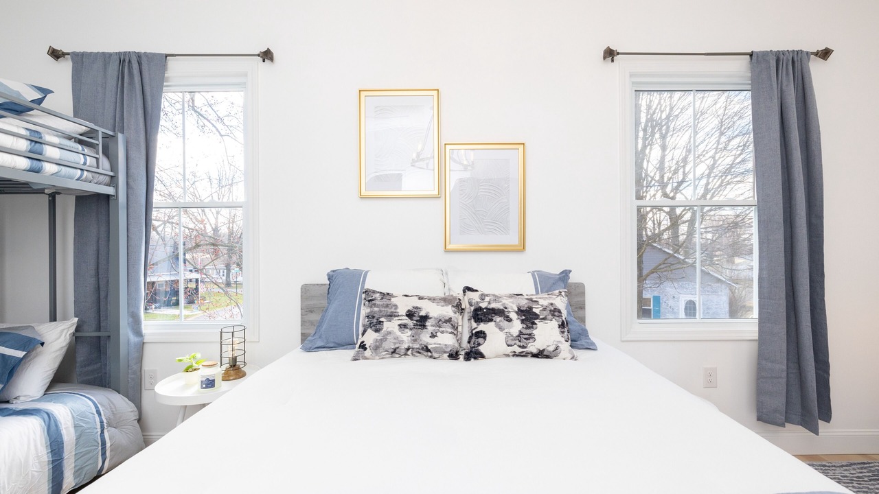 Photo of Bedroom in Russells Point