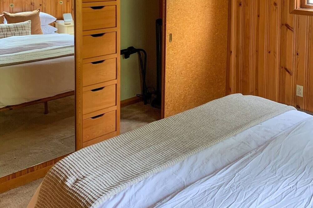 Photo of Bedroom in Hope