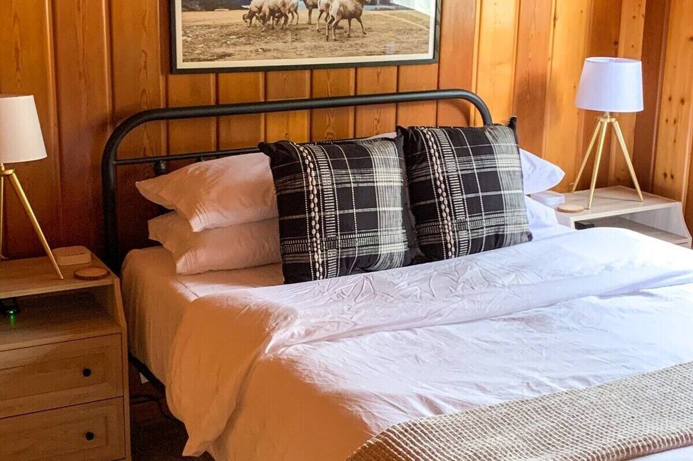Photo of Bedroom in Hope