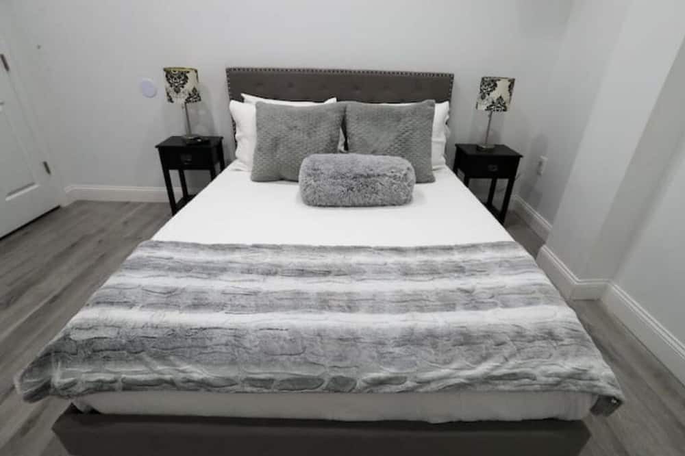 Photo of Bedroom in Downtown Historic District