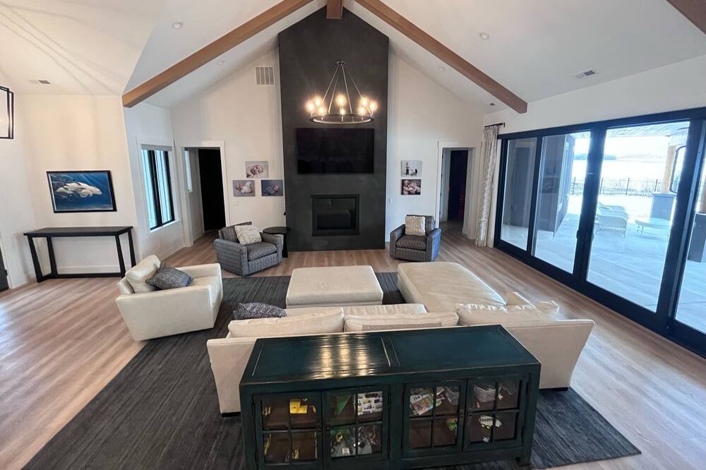 Photo of Livingroom in Sandpoint