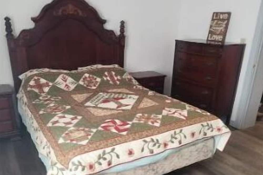 Photo of Bedroom in Port Matilda