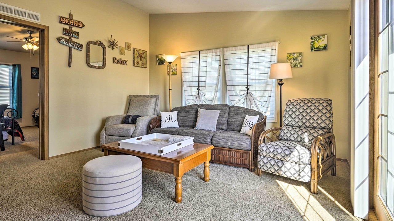 Photo of Livingroom in Russells Point
