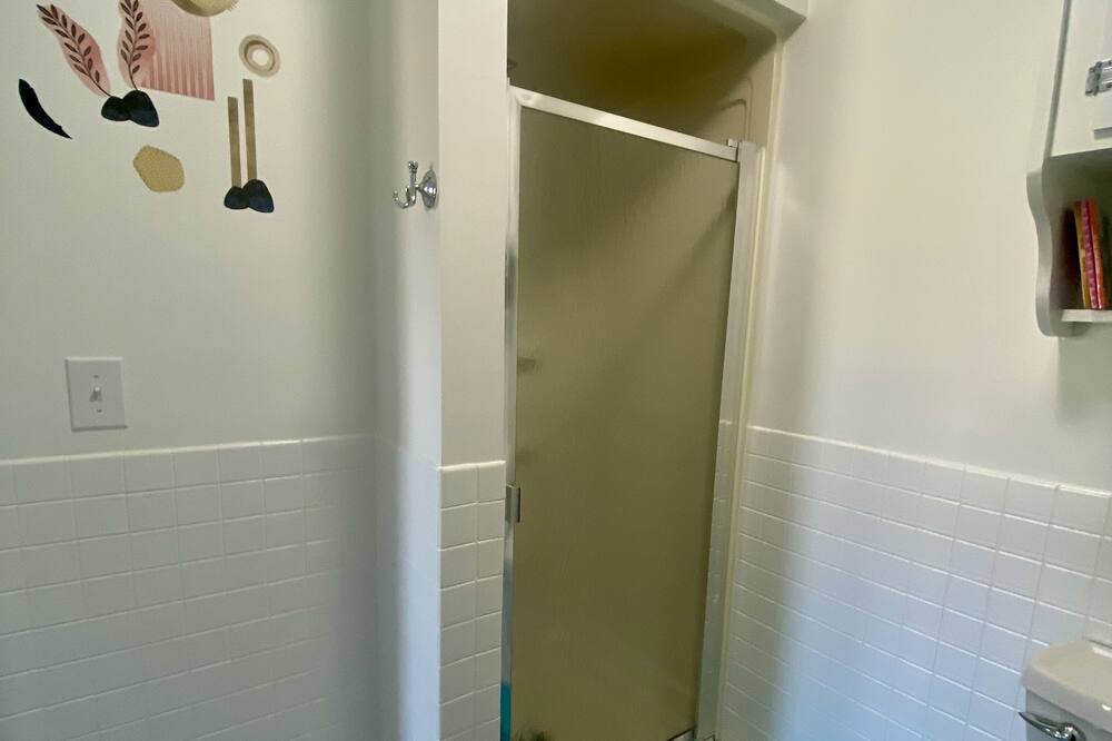 Photo of Bathroom in Midway