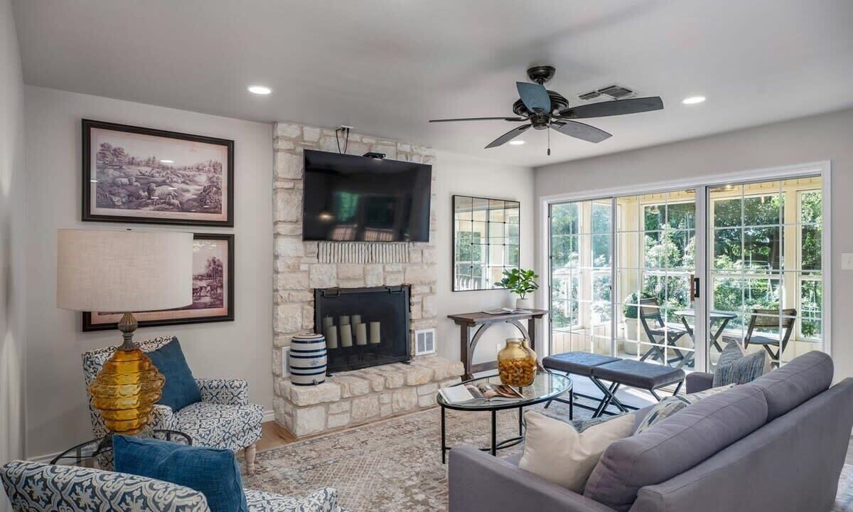 Photo of Livingroom in Stonewall