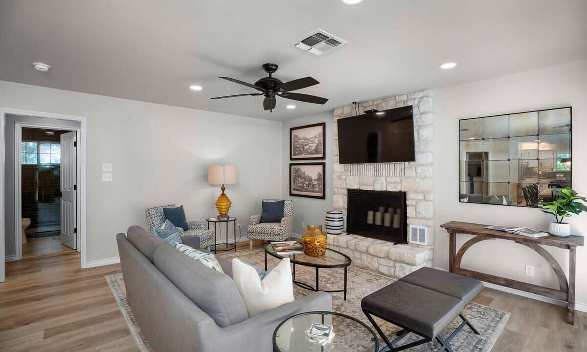 Photo of Livingroom in Stonewall