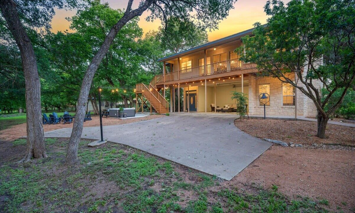 Photo of Outdoor in Stonewall