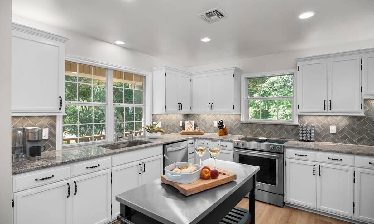 Photo of Kitchen in Stonewall