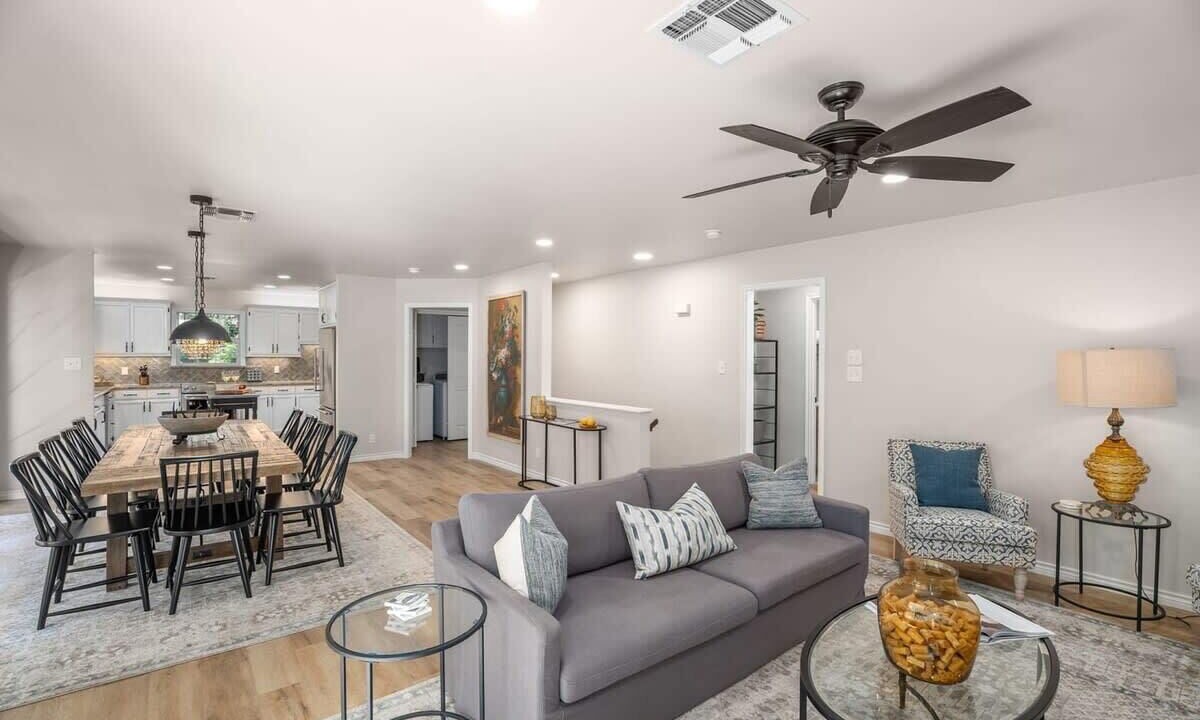 Photo of Livingroom in Stonewall