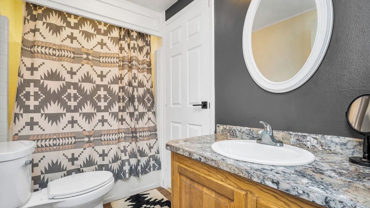 Photo of Bathroom in Cascade