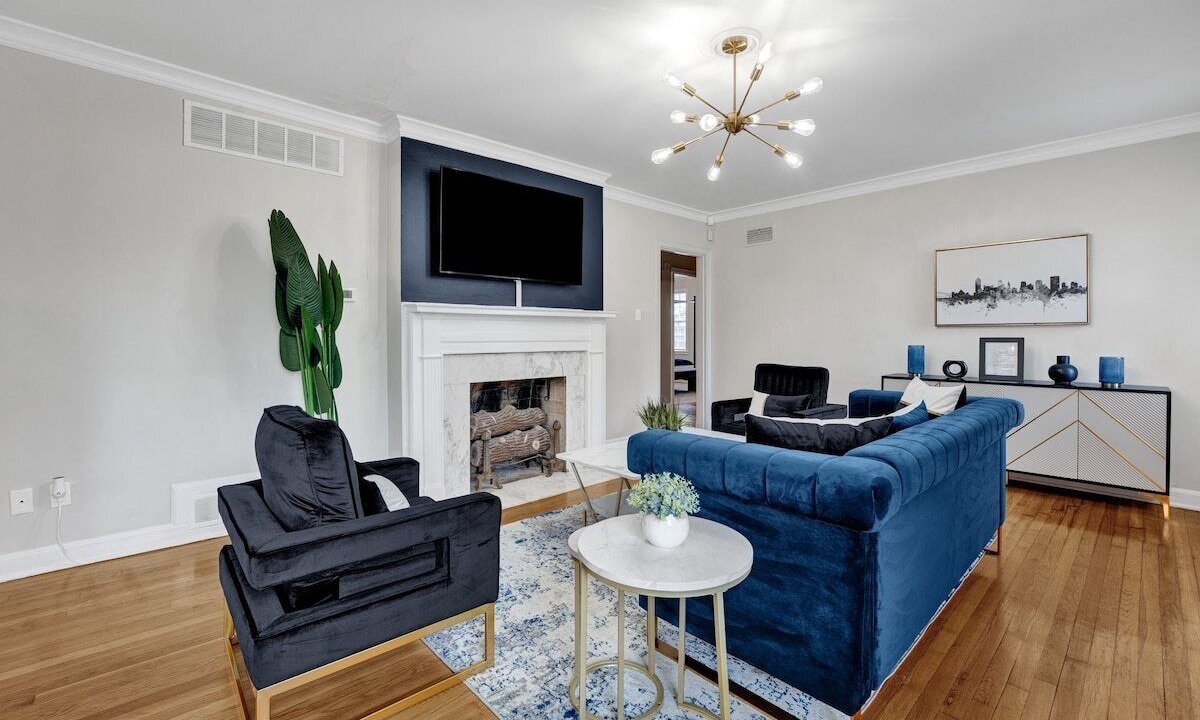 Photo of Livingroom in University District
