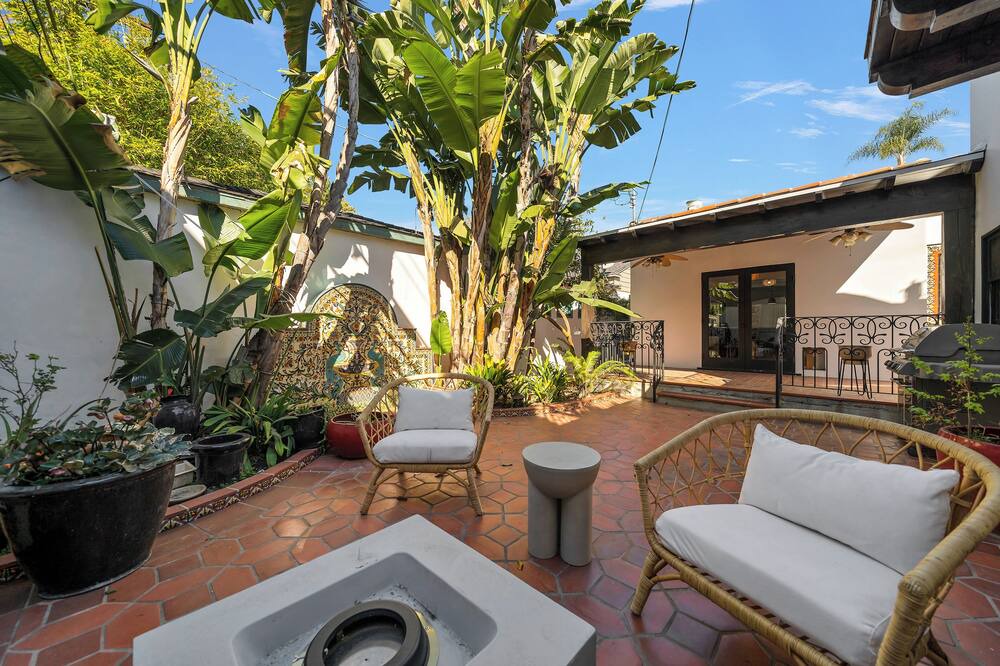 Photo of Outdoor in Beverly Grove