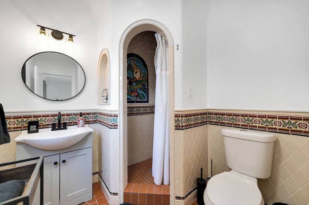 Photo of Bathroom in Beverly Grove