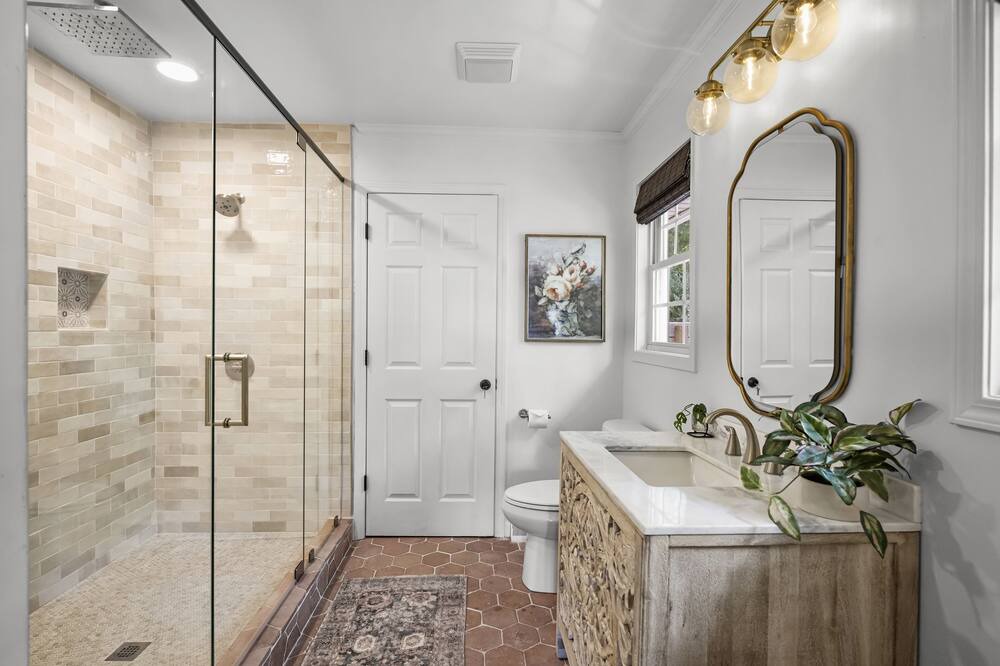 Photo of Bathroom in Barium Springs