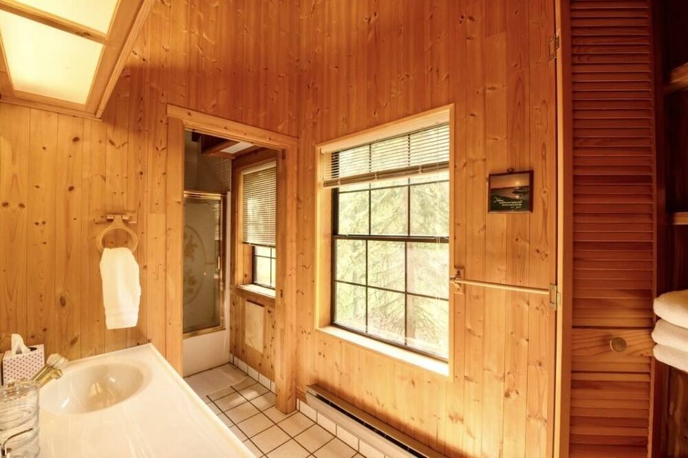 Photo of Bathroom in Eureka