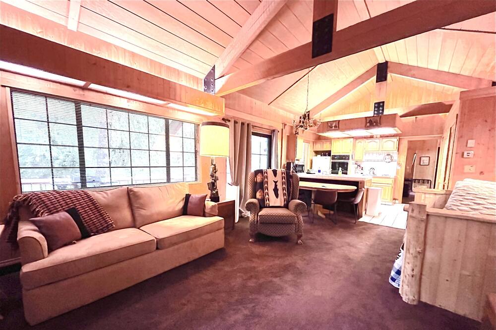 Photo of Bedroom in Eureka
