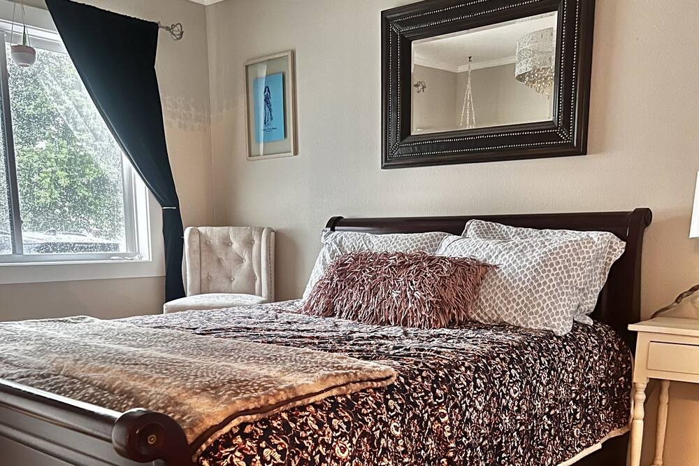 Photo of Bedroom in Orchard Homes