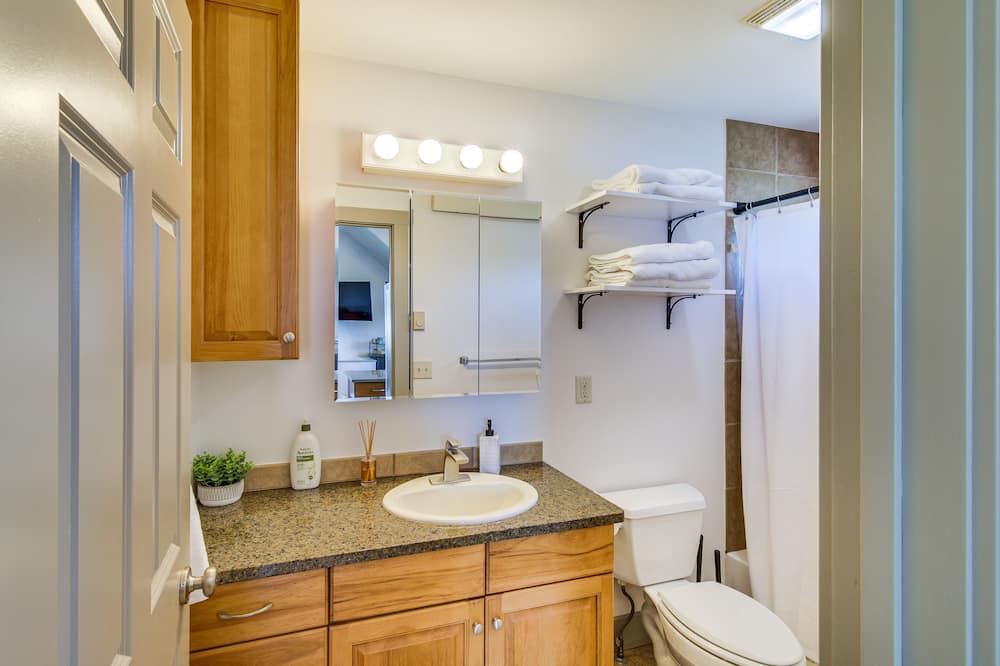 Photo of Bathroom in Valley West