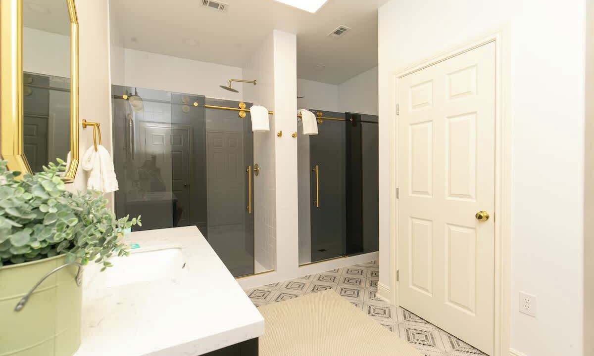Photo of Bathroom in Spicewood