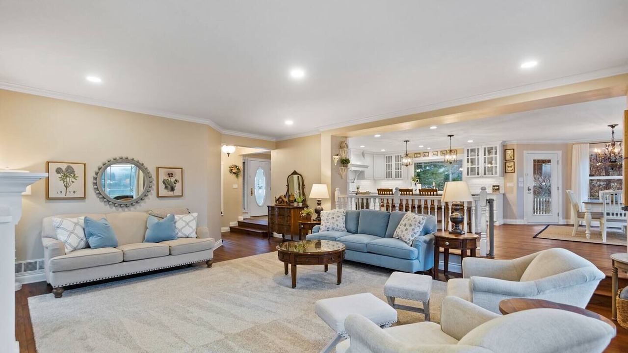 Photo of Livingroom in Bayview