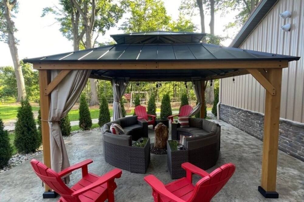 Photo of Outdoor in Willoughby Hills