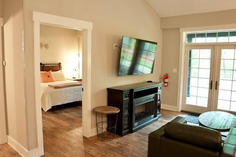 Photo of Bedroom in Willoughby Hills