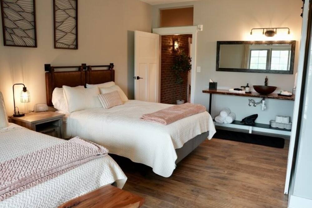 Photo of Bedroom in Willoughby Hills