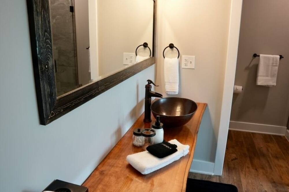 Photo of Bathroom in Willoughby Hills