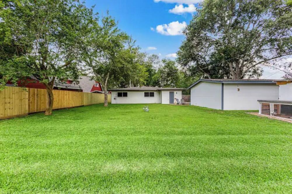 Photo of Outdoor in League City