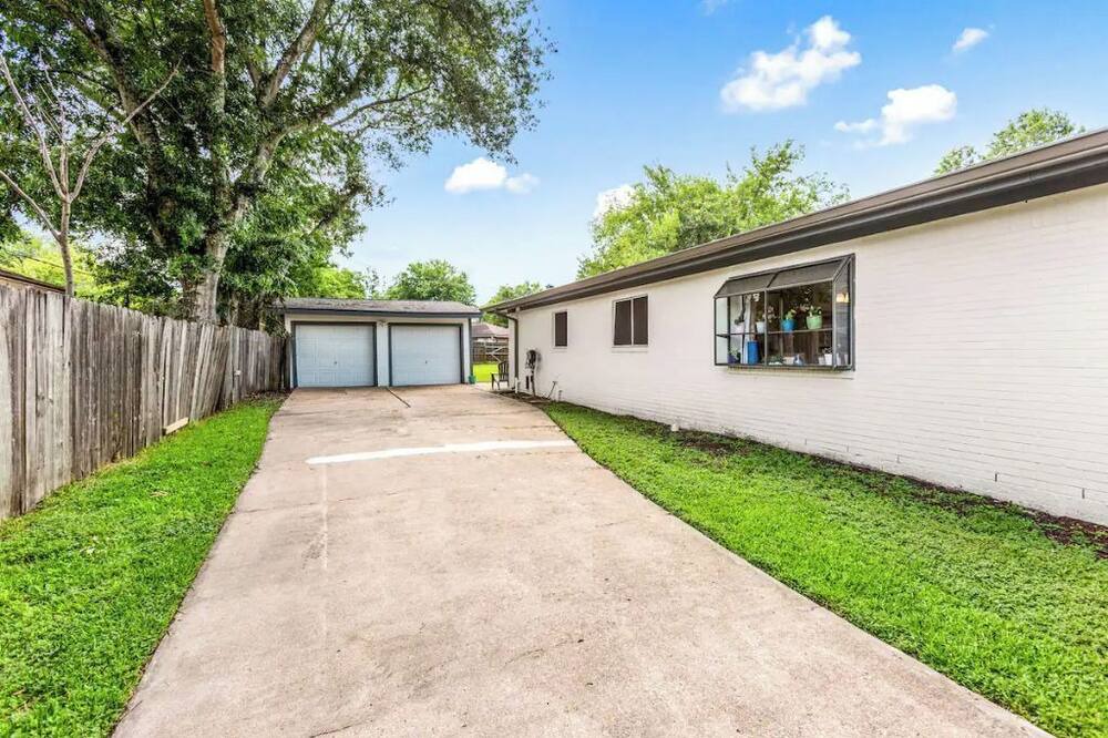 Photo of Outdoor in League City