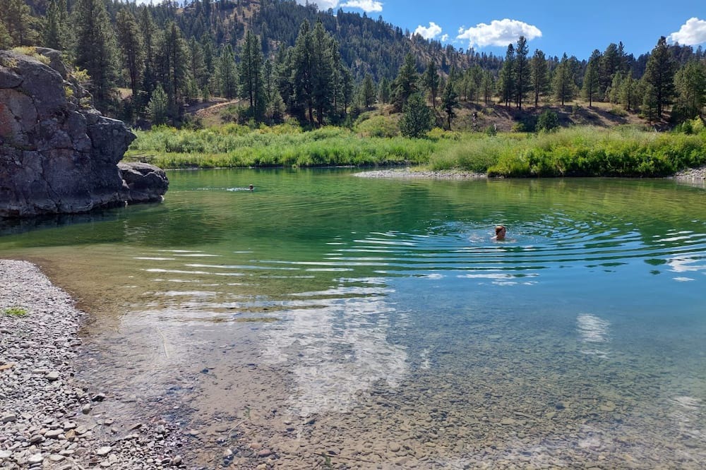 Photo of Others in Cascade