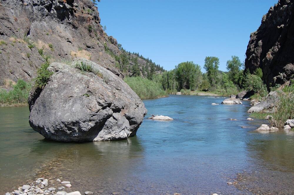 Photo of Others in Cascade