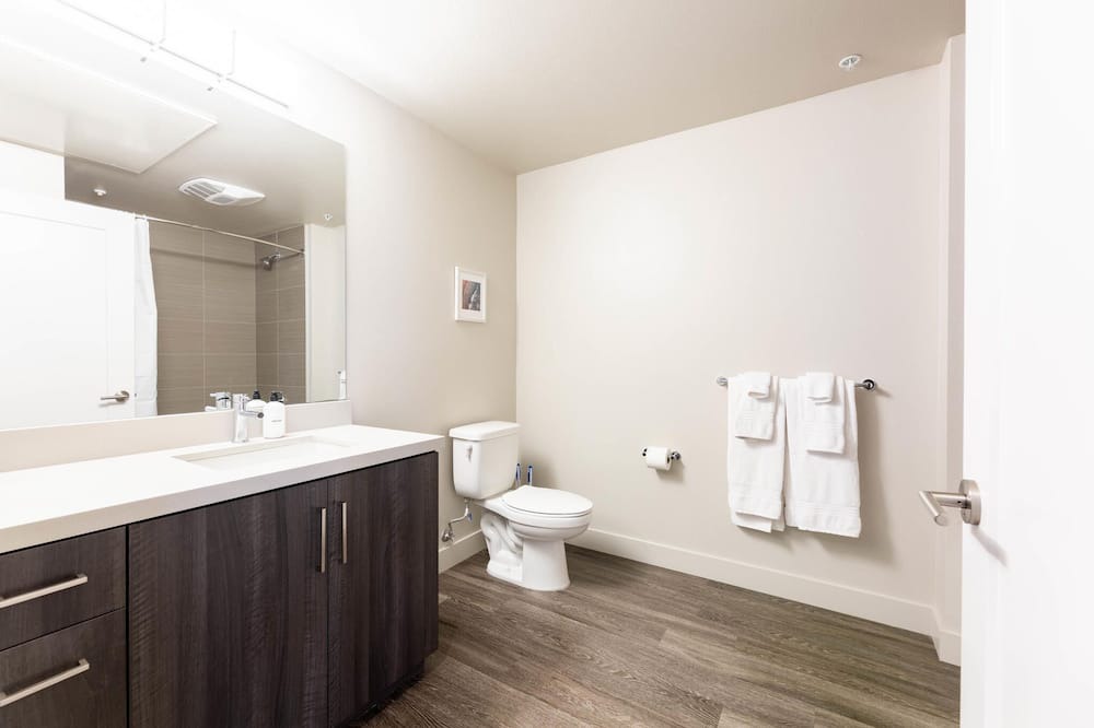 Photo of Bathroom in Wilshire