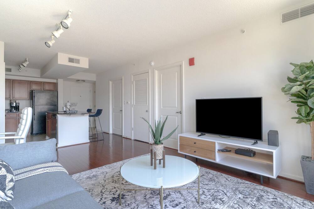 Photo of Livingroom in Logan Circle