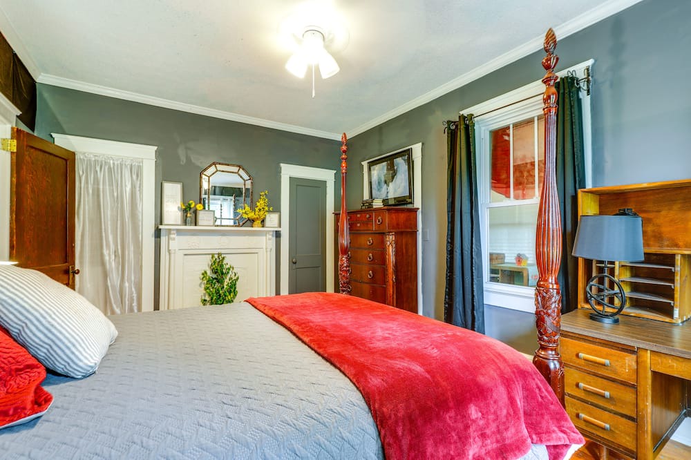 Photo of Bedroom in Society Hill