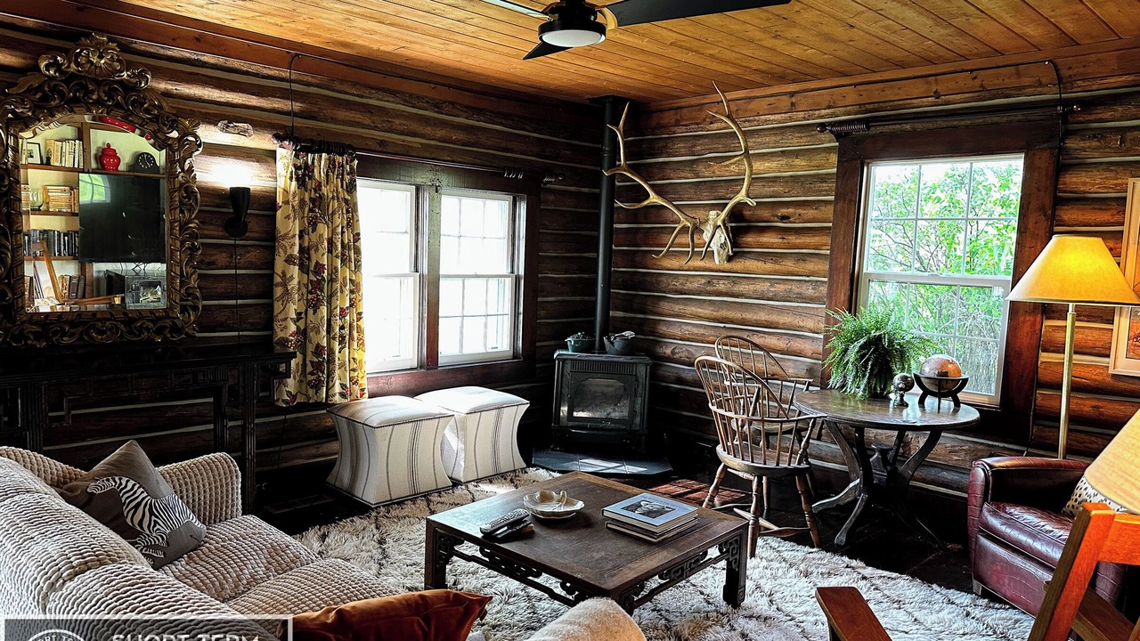 Photo of Livingroom in Sheridan