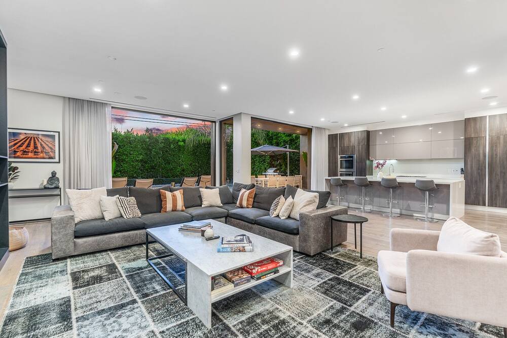 Photo of Livingroom in Melrose