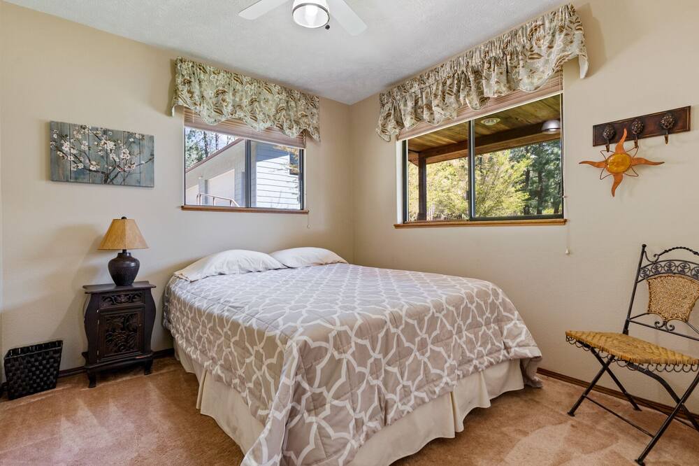 Photo of Bedroom in Nine Mile Falls