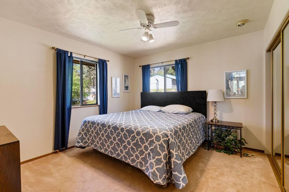 Photo of Bedroom in Nine Mile Falls