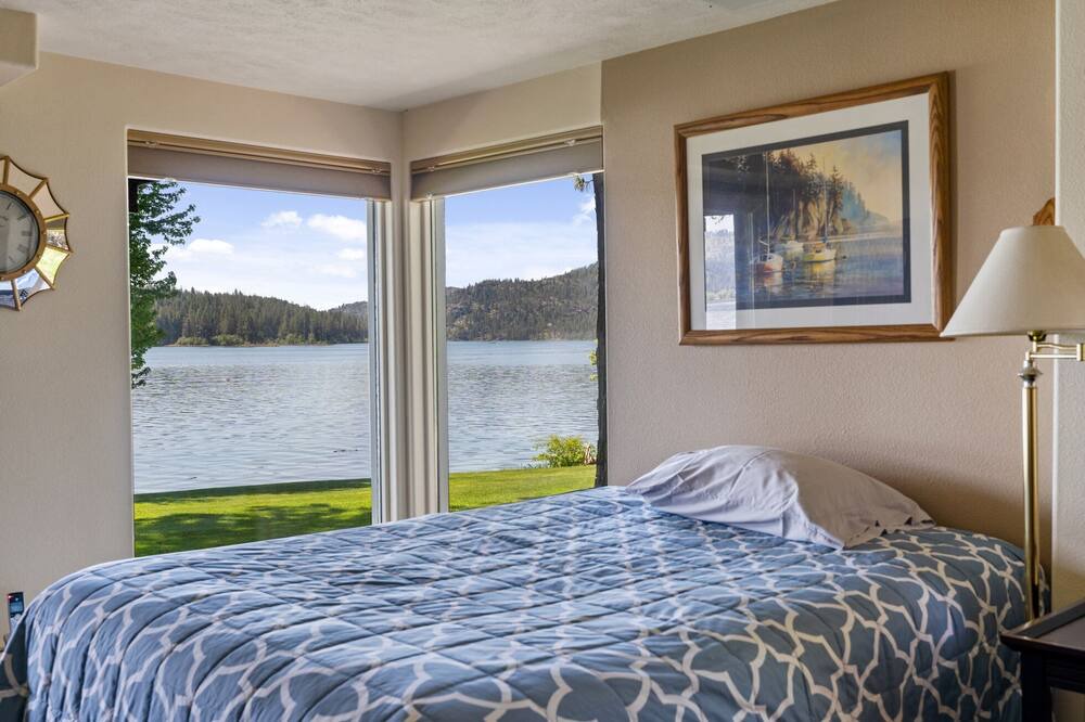 Photo of Bedroom in Nine Mile Falls