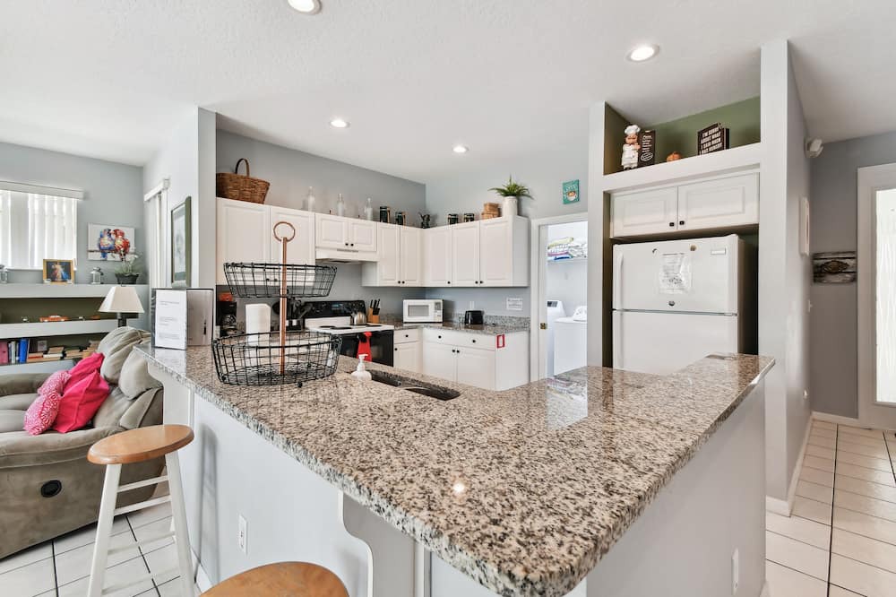 Photo of Kitchen in Sunset Lakes
