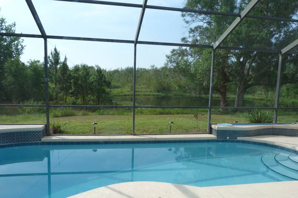 Photo of Patio Balcony in Sunset Lakes